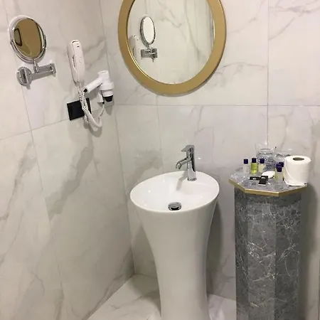 Karikatuer Bi 4*