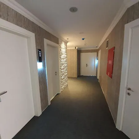 Hotel Karikatür Bi Alanya
