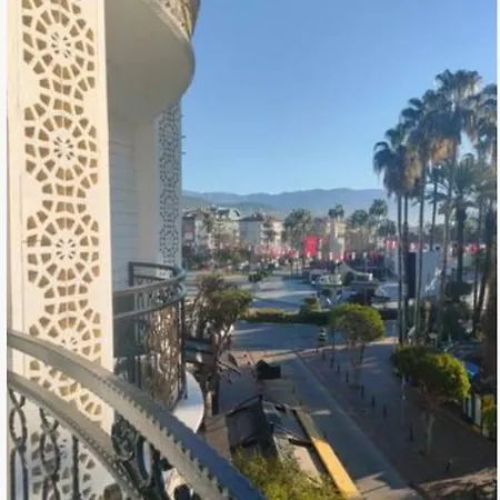 Hotel Karikatür Bi Alanya