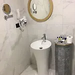 Karikatuer Bi Hotell 4*