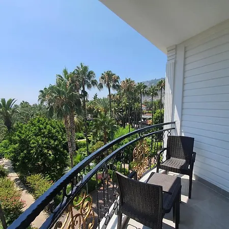 Karikatür Bi 4* Alanya