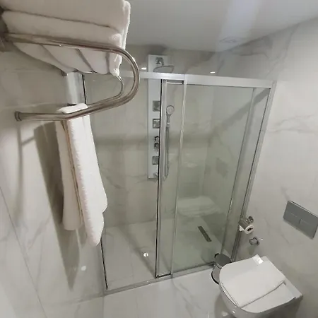 Karikatür Bi Otel Alanya