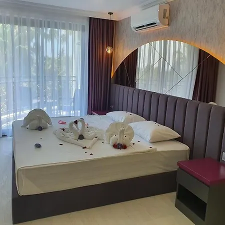 Karikatür Bi 4* Alanya