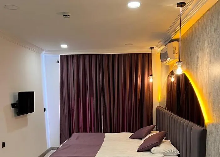 Hotel Karikatuer Bi 4*