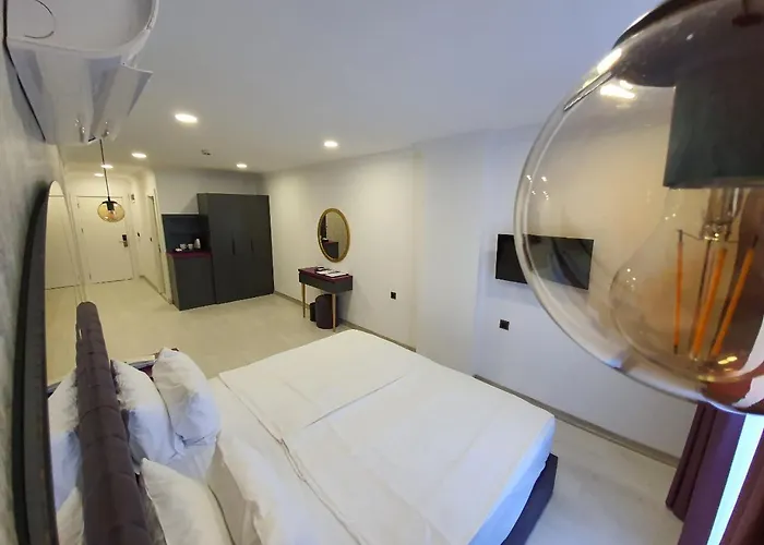 Karikatür Bi 4* Alanya