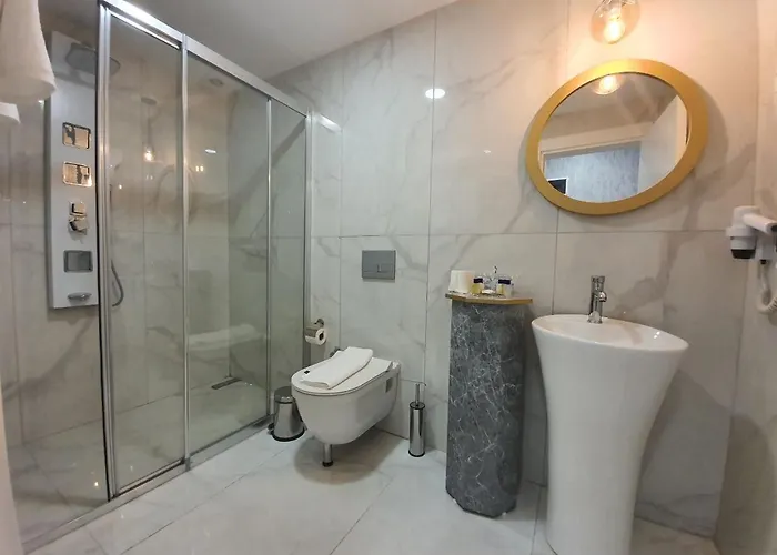 Karikatür Bi Hotel 4*