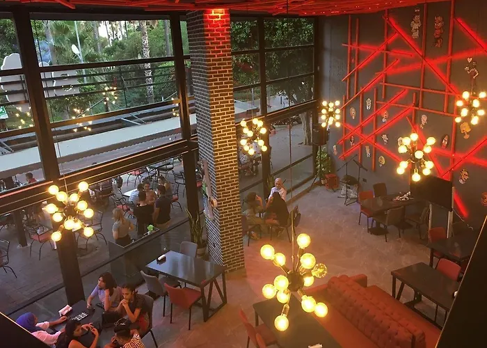 Hotel Karikatuer Bi Alanya