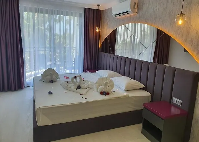 Karikatür Bi 4* Alanya