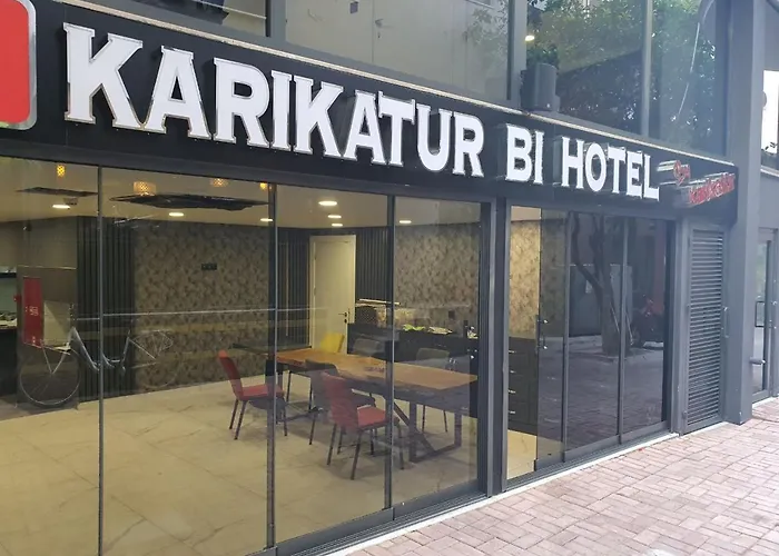 Готель Karikatuer Bi