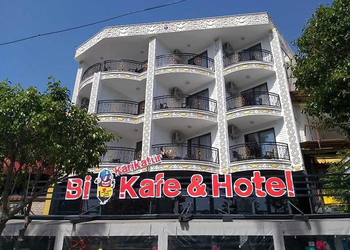 Karikatuer Bi Hotel 4*